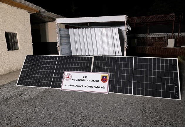 600 bin liralık güneş paneli çalan 3 kişi tutuklandı