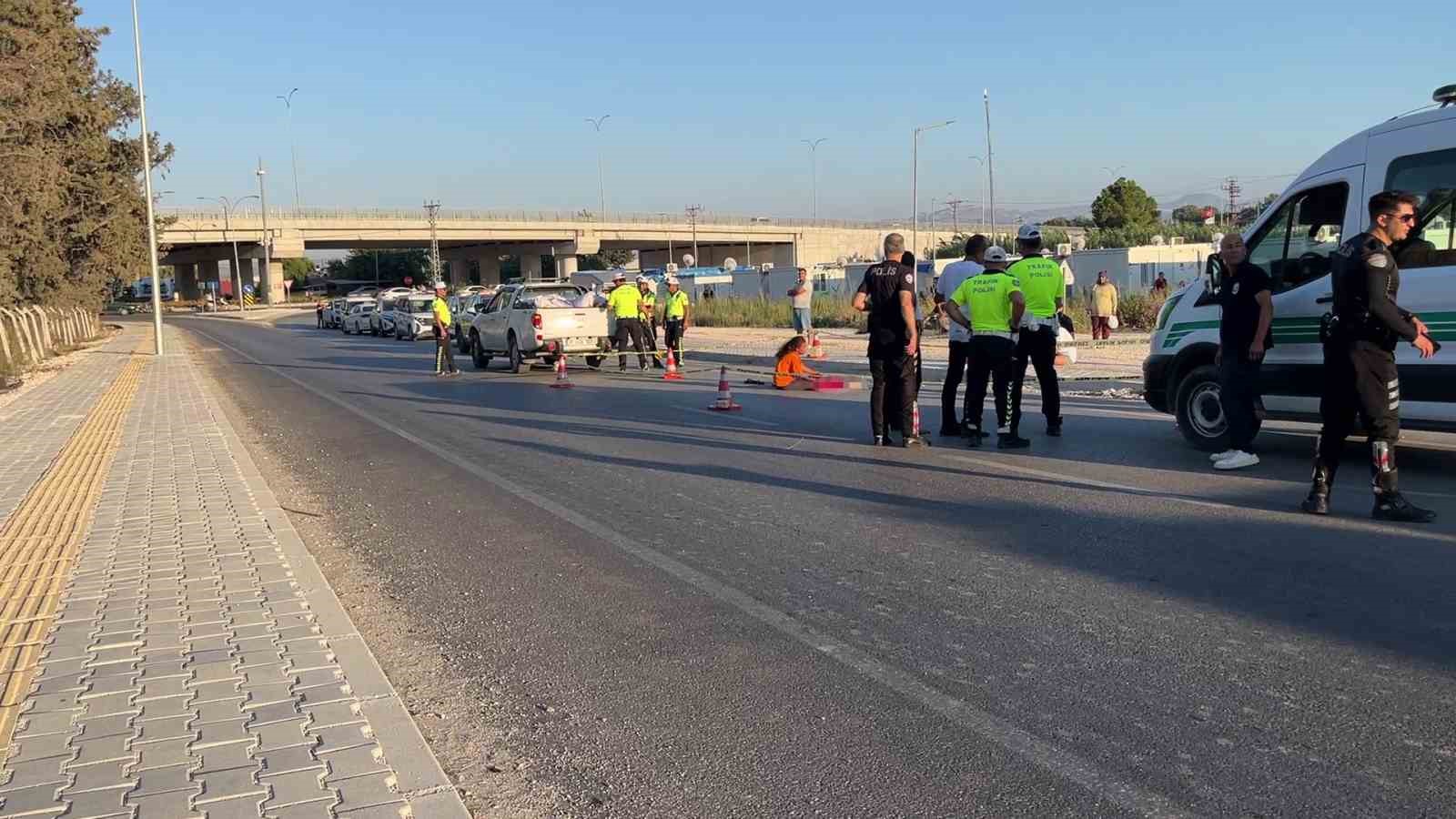 Yola kaçan topunu alırken pikabın çarptığı çocuk hayatını kaybetti: Anne ve babanın feryadı yürekleri dağladı