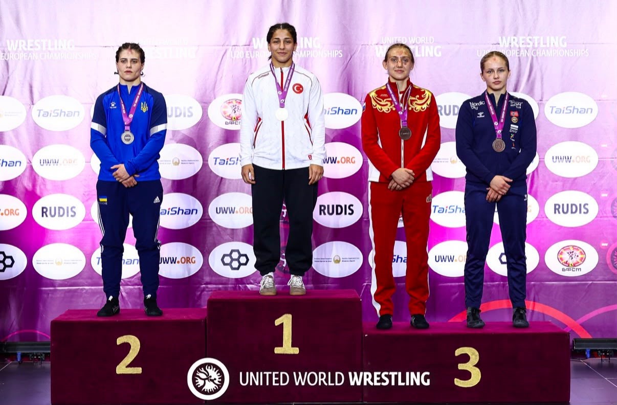 BARÜ’lü sporculardan Avrupa Güreş Şampiyonası’nda 2 madalya