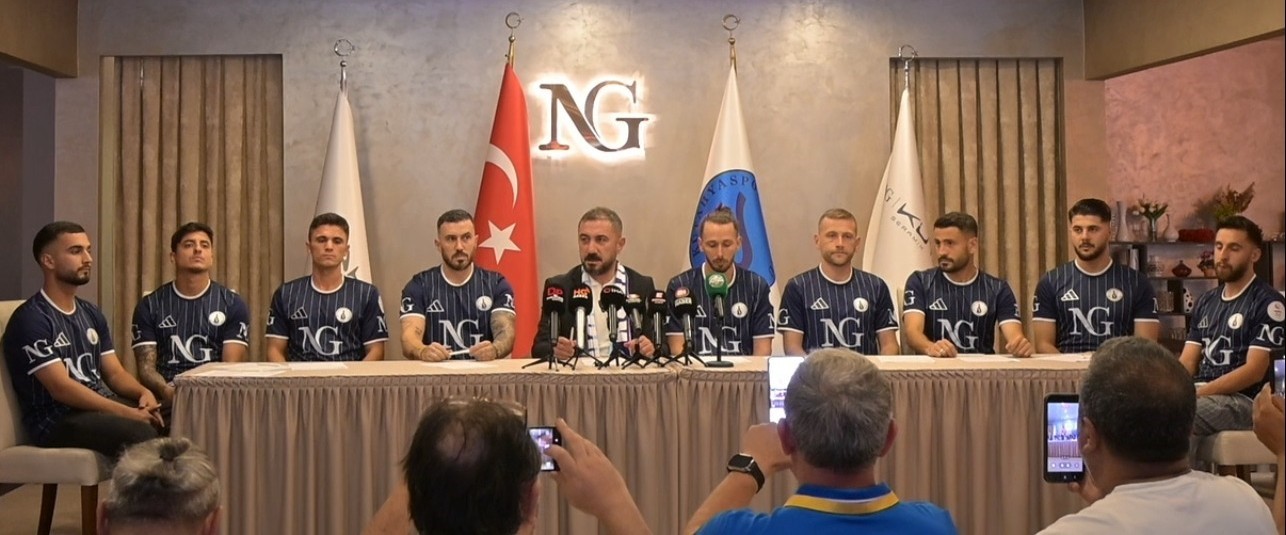 Kütahyaspor 9 futbolcuyla sözleşme imzaladı
