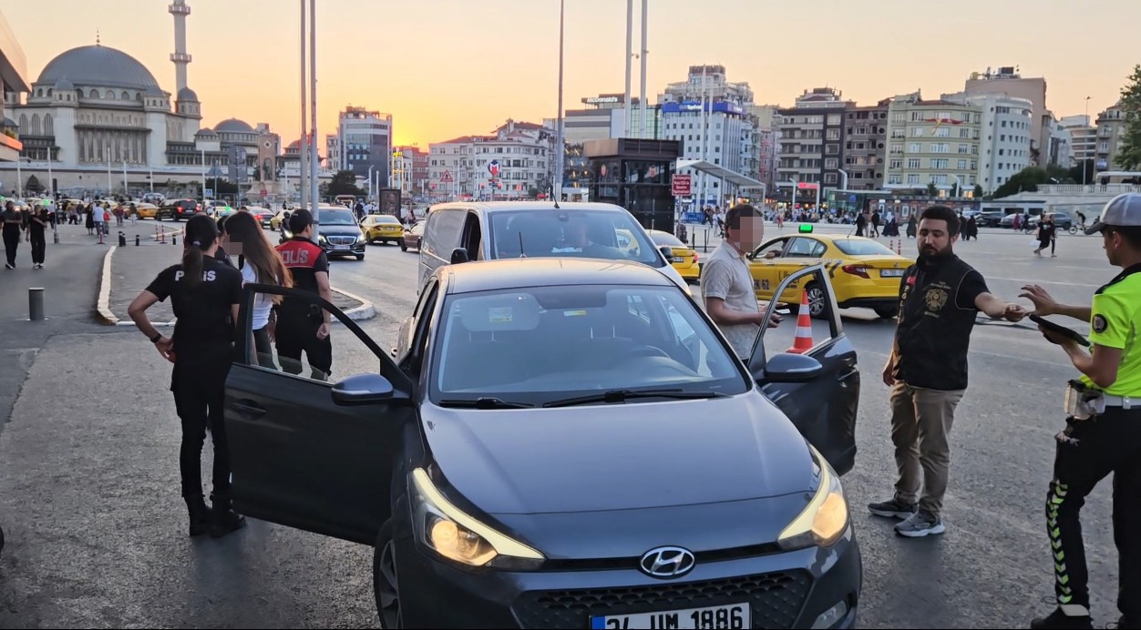 İstanbul’da helikopter destekli ‘Huzur İstanbul’ denetimi