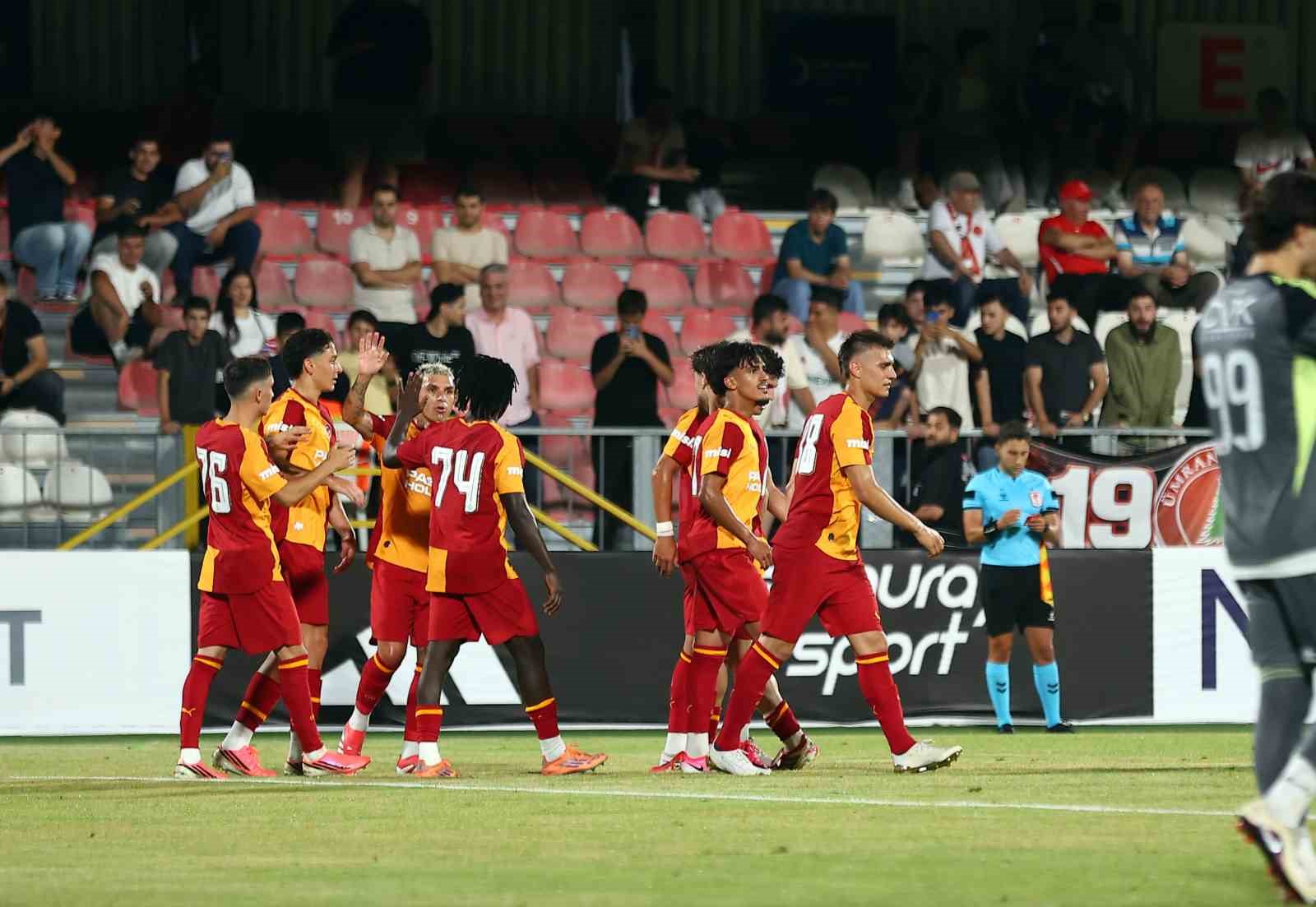 Galatasaray ilk hazırlık maçını farklı kazandı
