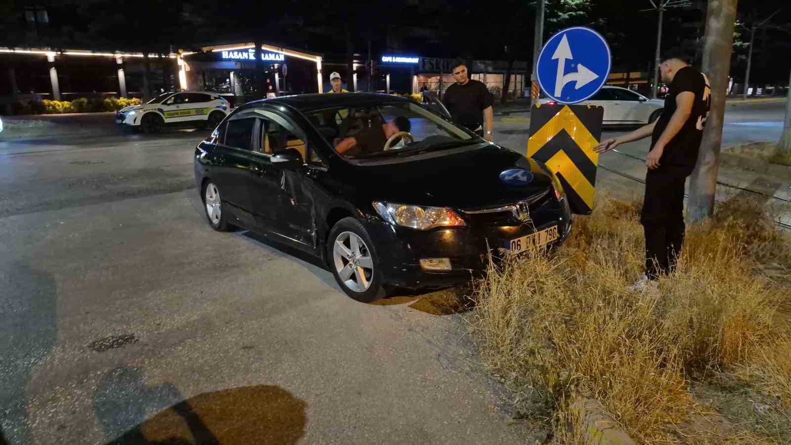 Eskişehir’de otomobil ile ticari taksi çarpıştı