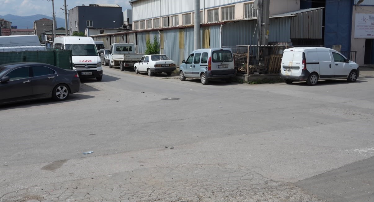 Aynı sokakta peş peşe kazalar kamerada