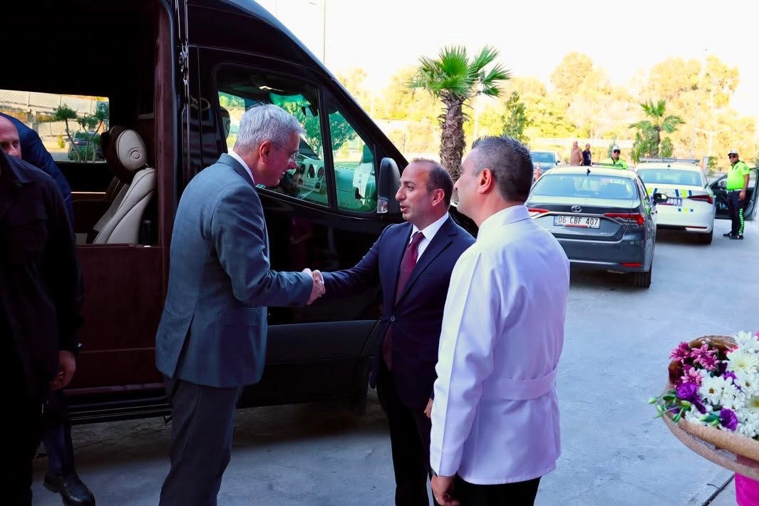 Bakan Memişoğlu Çine Devlet Hastanesi’nde incelemelerde bulundu