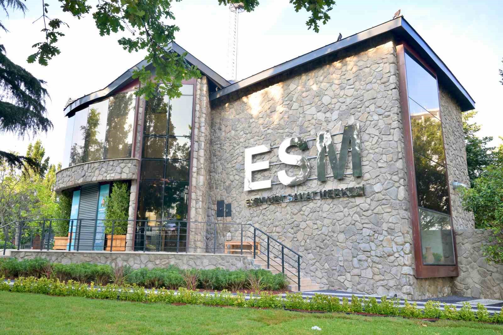 Esenyurt’a 2 yeni yatırım: Gümüş Sosyal Tesisi ve Kıbrıs 74 Emekli evi hizmete açıldı