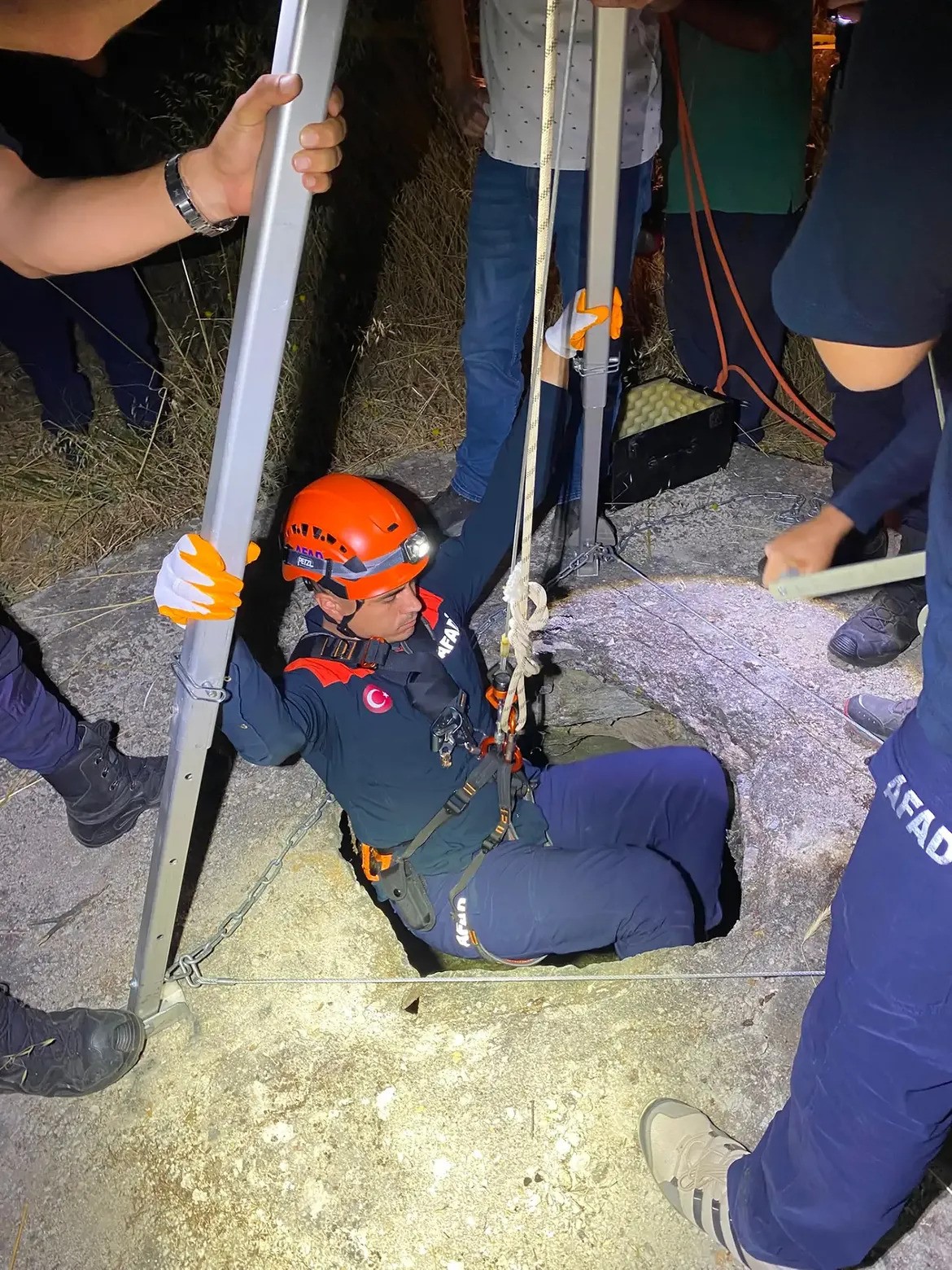 Uşak’ta kaybolan yaşlı kadın su kuyusunda ölü bulundu