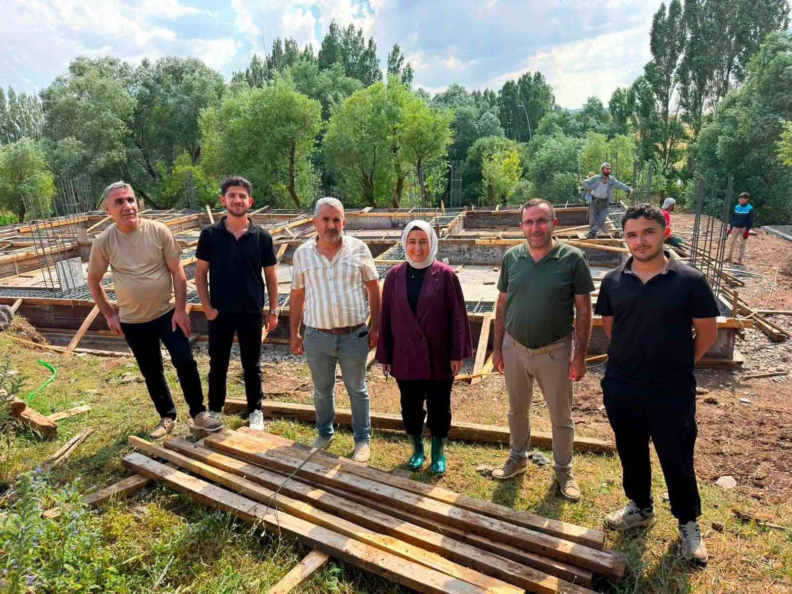 Kaymakam çizmeleriyle gündem oldu