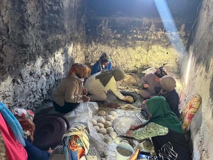 Kaymakam çizmeleriyle gündem oldu