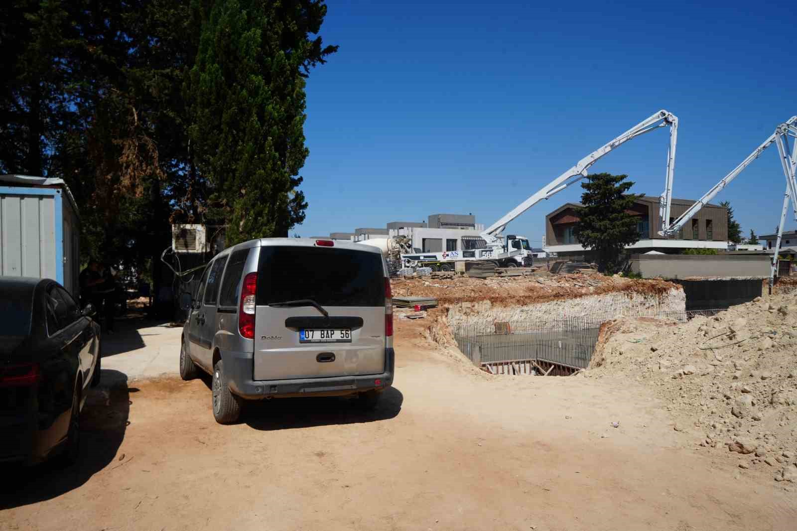 İnşaat şantiyesinde göçük: 2 işçi yaralandı