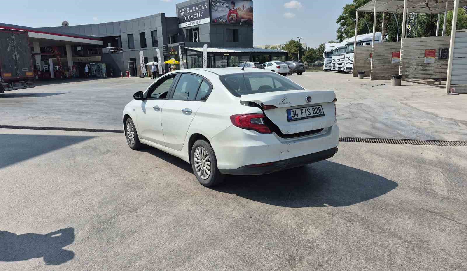 Eskişehir’de otomobile arkadan çarpan motosikletli yaralandı
