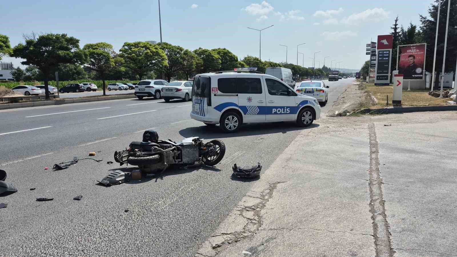 Eskişehir’de otomobile arkadan çarpan motosikletli yaralandı