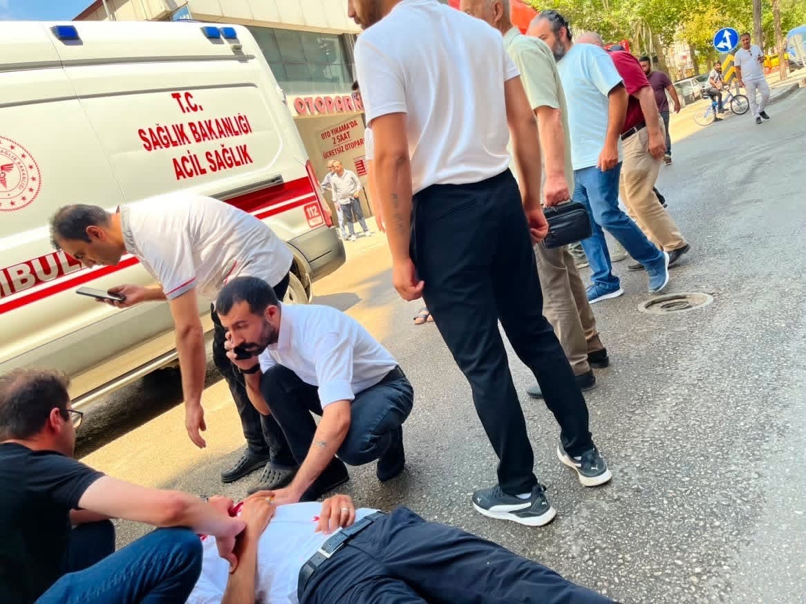 Elazığ’da otomobilin çarptığı yaya ağır yaralandı
