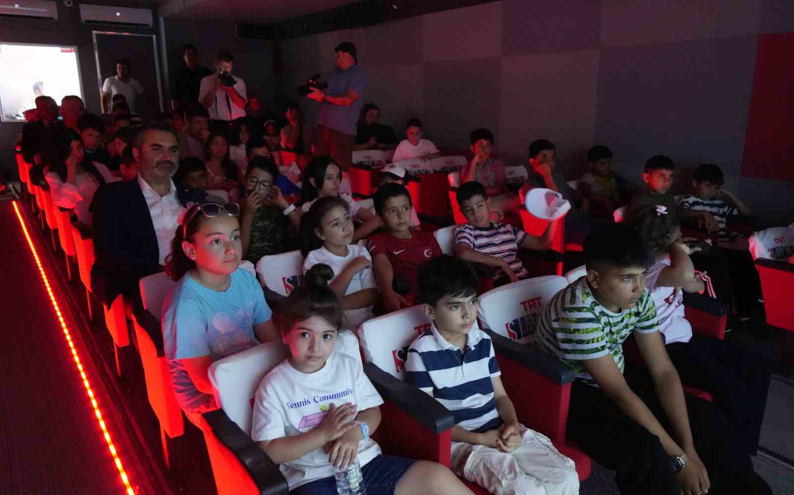 TRT sinema tırı, Kırıkkale’de çocuklarla buluştu