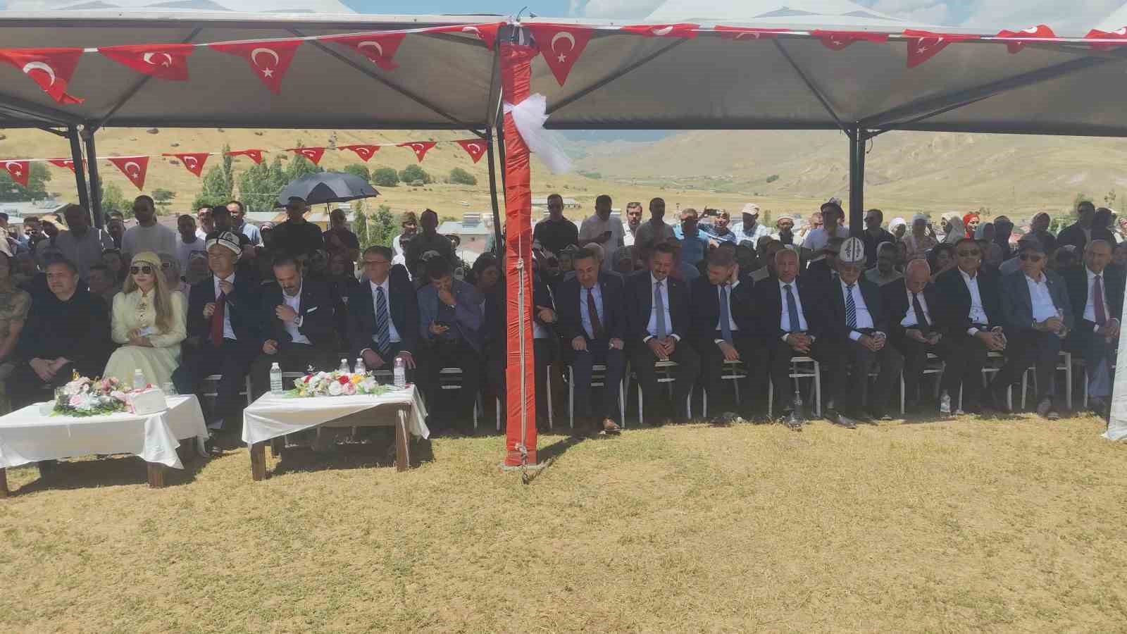 Erciş’te "12. Ulupamir Kültür Şöleni"