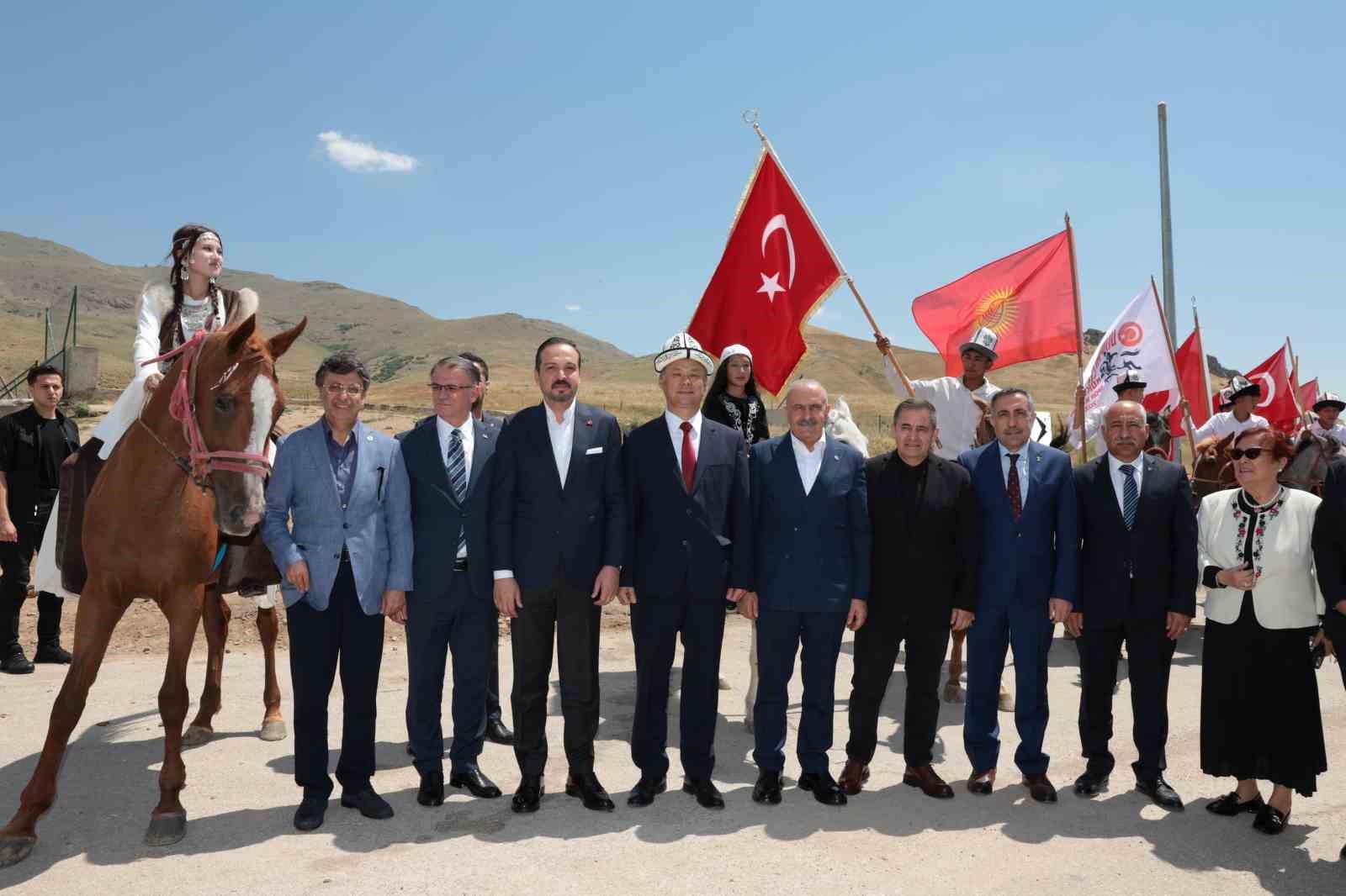 Erciş’te "12. Ulupamir Kültür Şöleni"