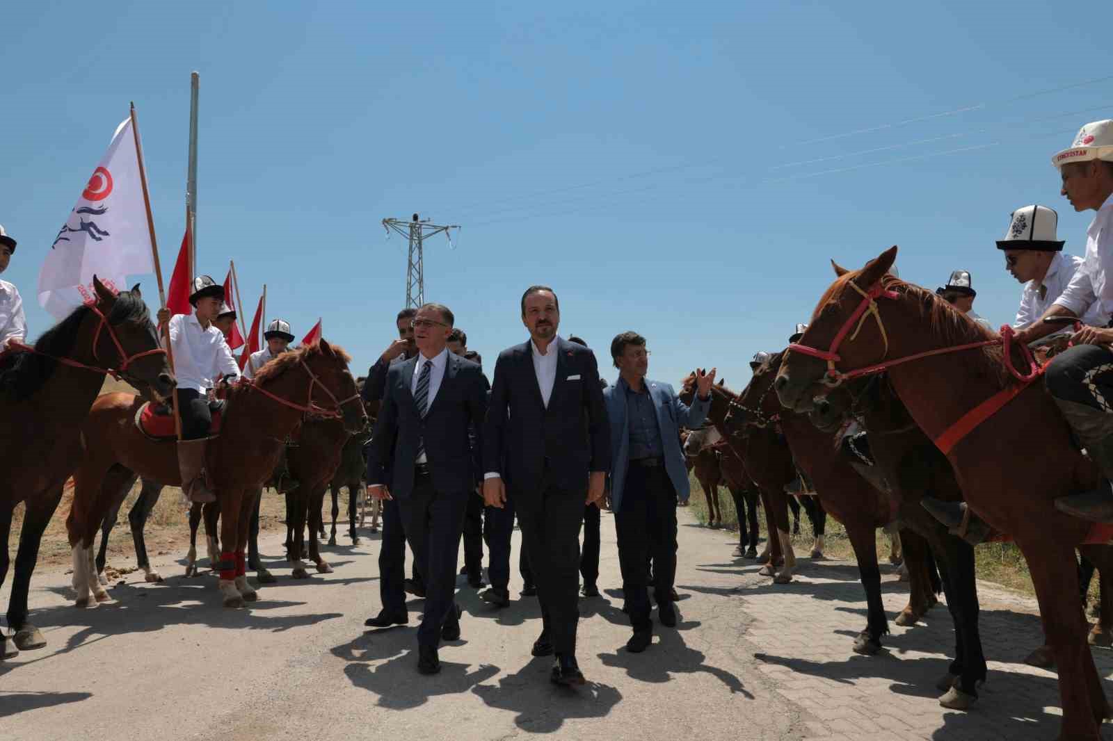 Erciş’te "12. Ulupamir Kültür Şöleni"