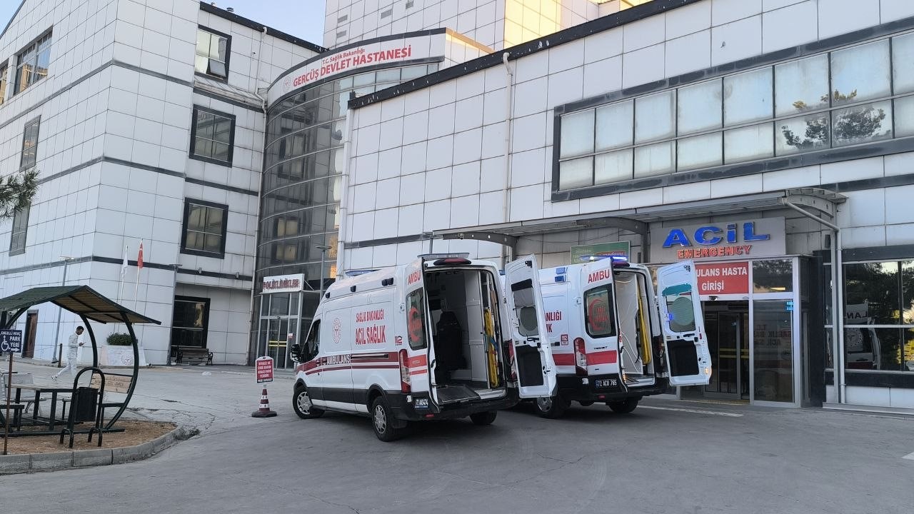 Batman’da inşaat iskelesi çöktü: 3 yaralı