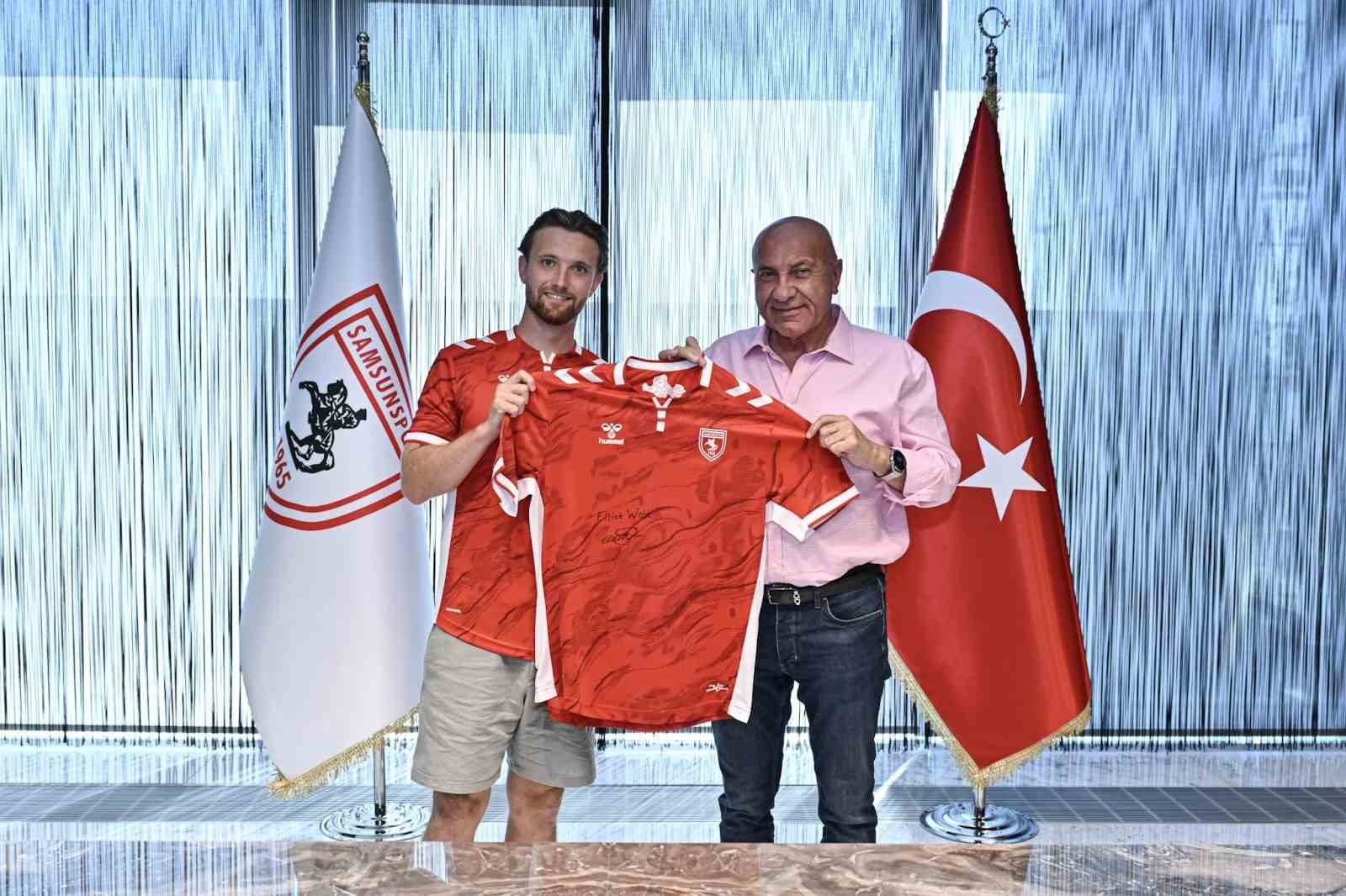 Samsunspor, Elliot Watt’ı 4 yıllığına kadrosuna kattı