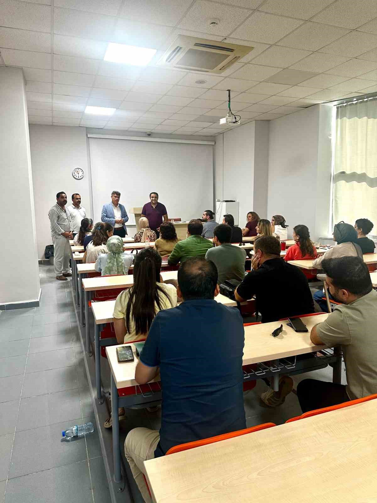 Hatay’da eğitim kurumlarında yöneticilik görevi alacak personele eğitim veriliyor