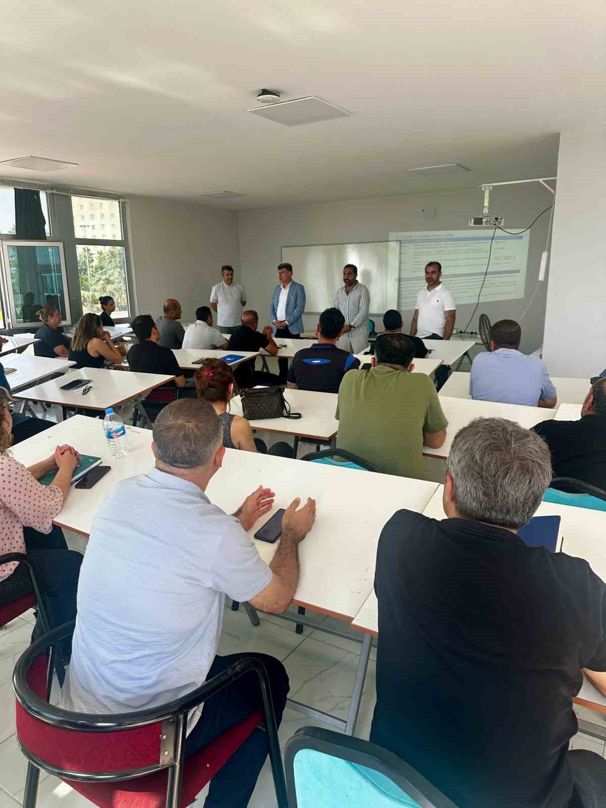 Hatay’da eğitim kurumlarında yöneticilik görevi alacak personele eğitim veriliyor