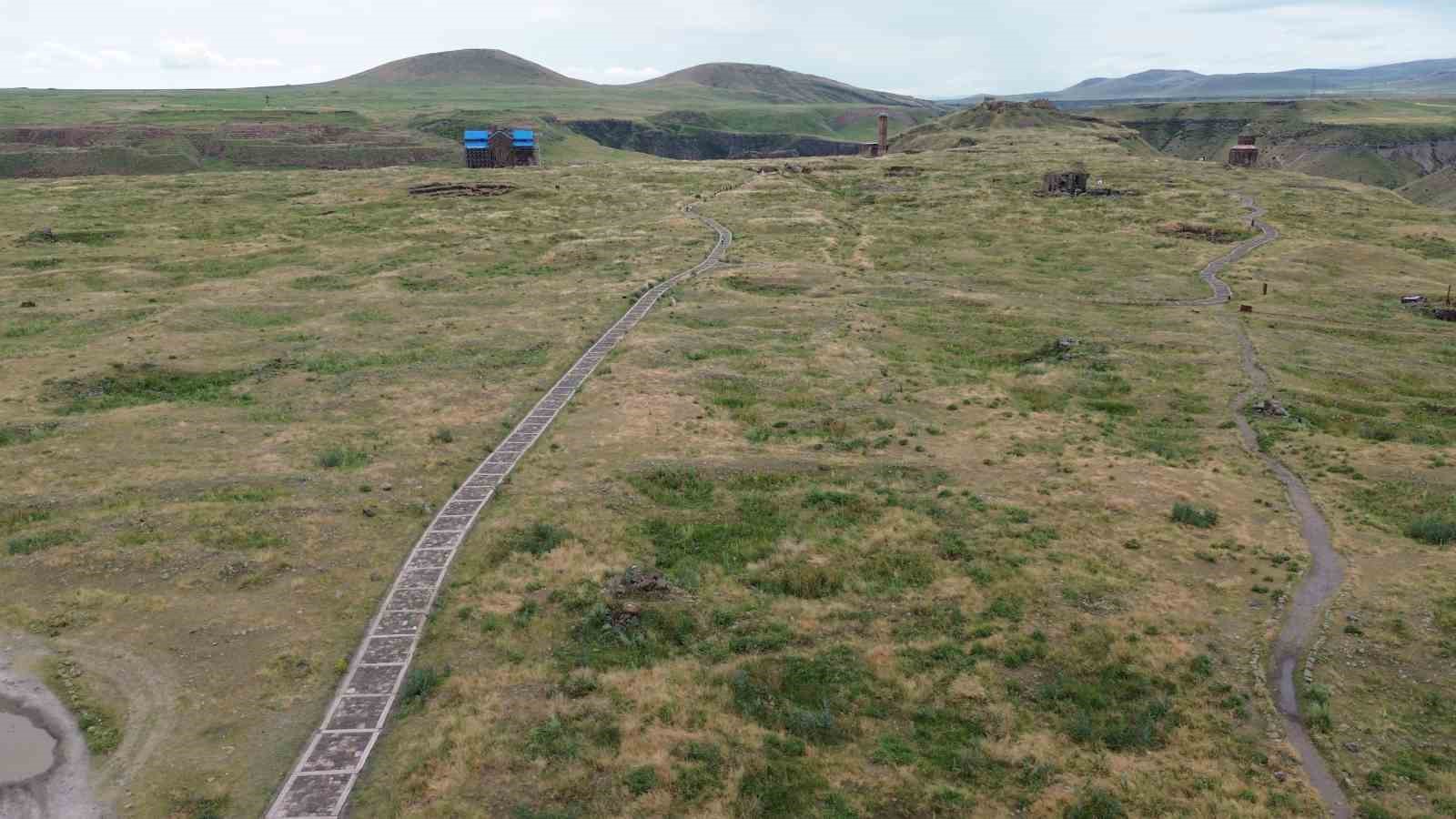 Kars’taki Tarihi Ani Ören Yeri ziyaretçilerini ağırlıyor