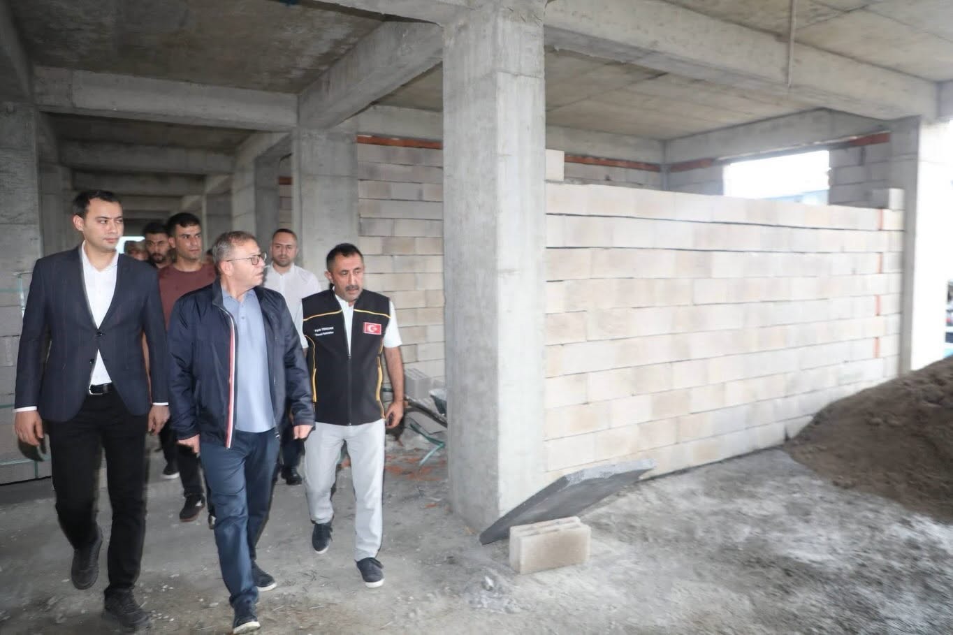 Vali Ziya Polat, Selim’de devam eden yol çalışmalarını yerinde inceledi