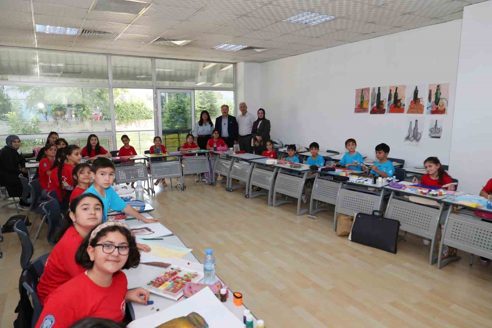 Melikgazi’de 7 bini aşkın kursiyerle yaz dolu dolu geçiyor