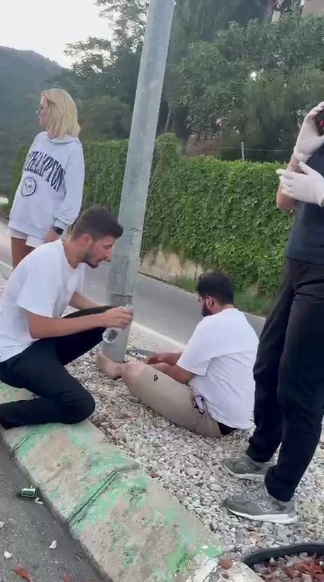 Bursa’da kontrolden çıkan motor yan yattı: 2 yaralı
