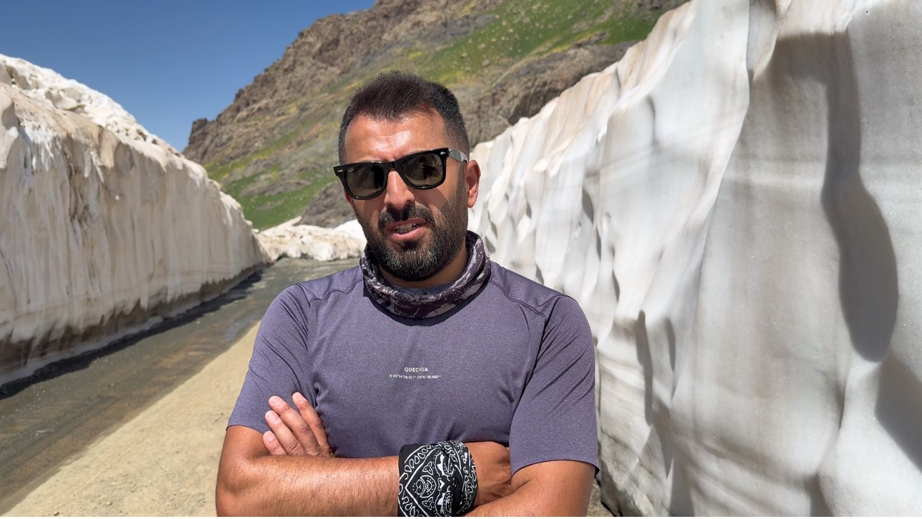 Temmuz ayında 5 metrelik kar tünellerine serinleten gezi