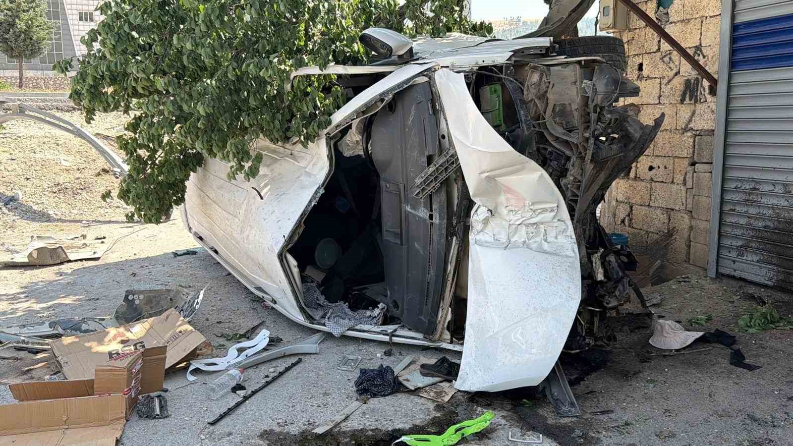 Panelvan şarampole yuvarlandı: 1’i ağır 8 yaralı