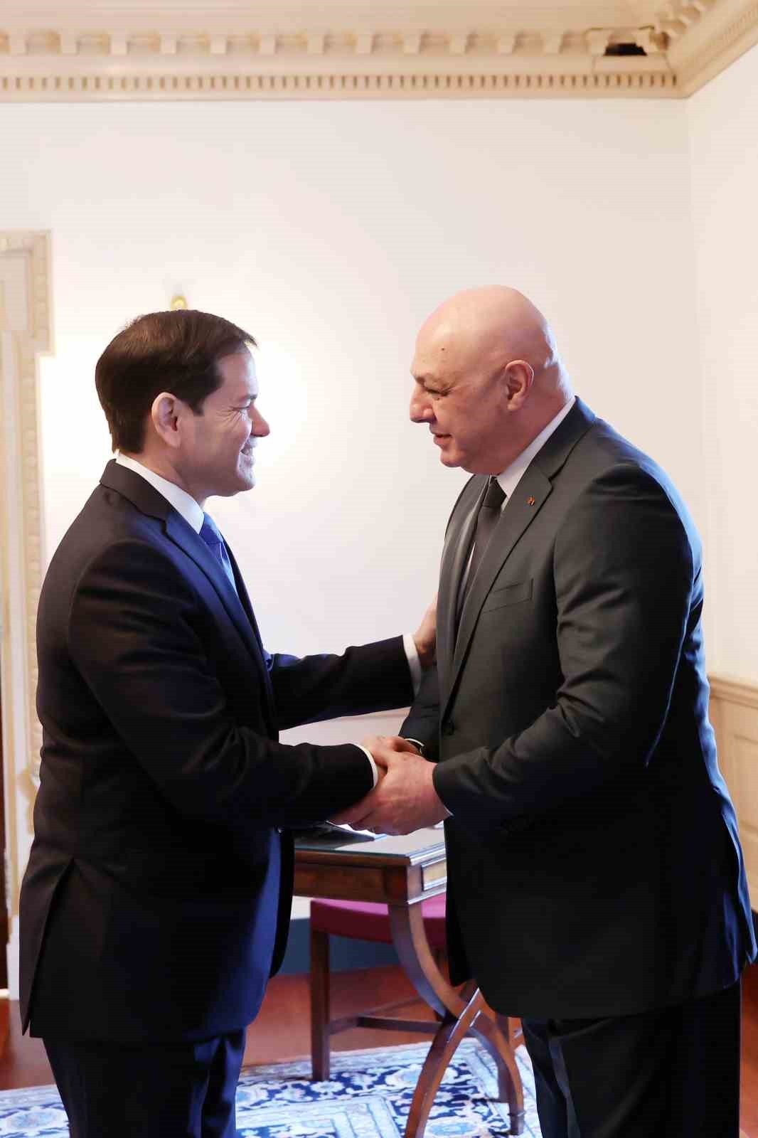 Lübnan Cumhurbaşkanı Aoun, ABD Dışişleri Bakanı Rubio ile bir araya geldi