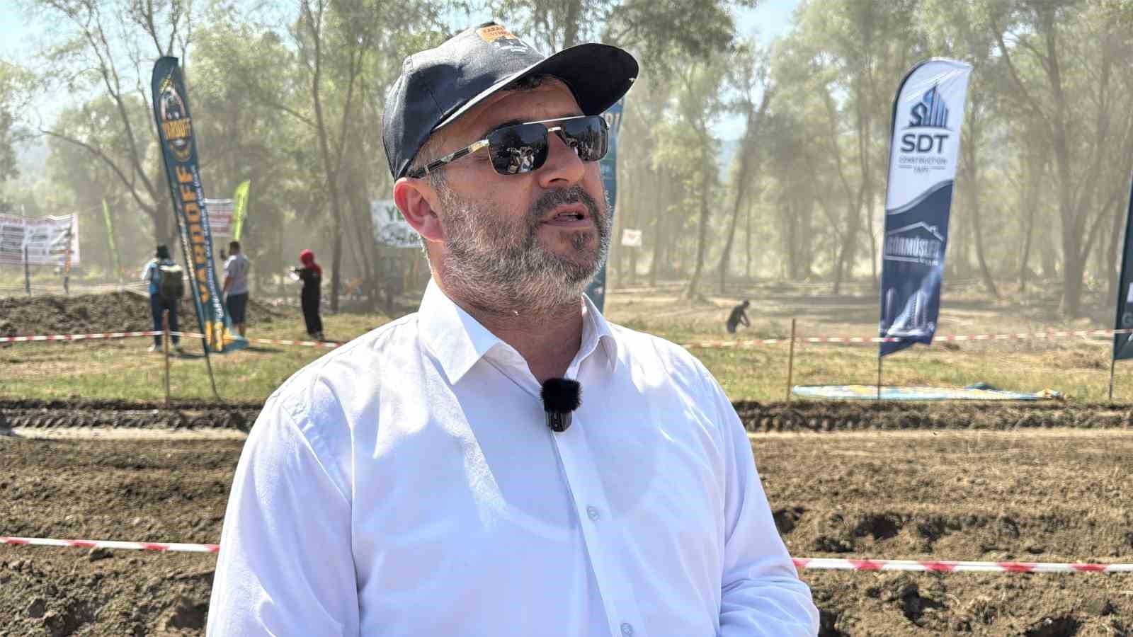 Ormanın kalbinde nefes kesen mücadele: 62 araç aynı parkurda