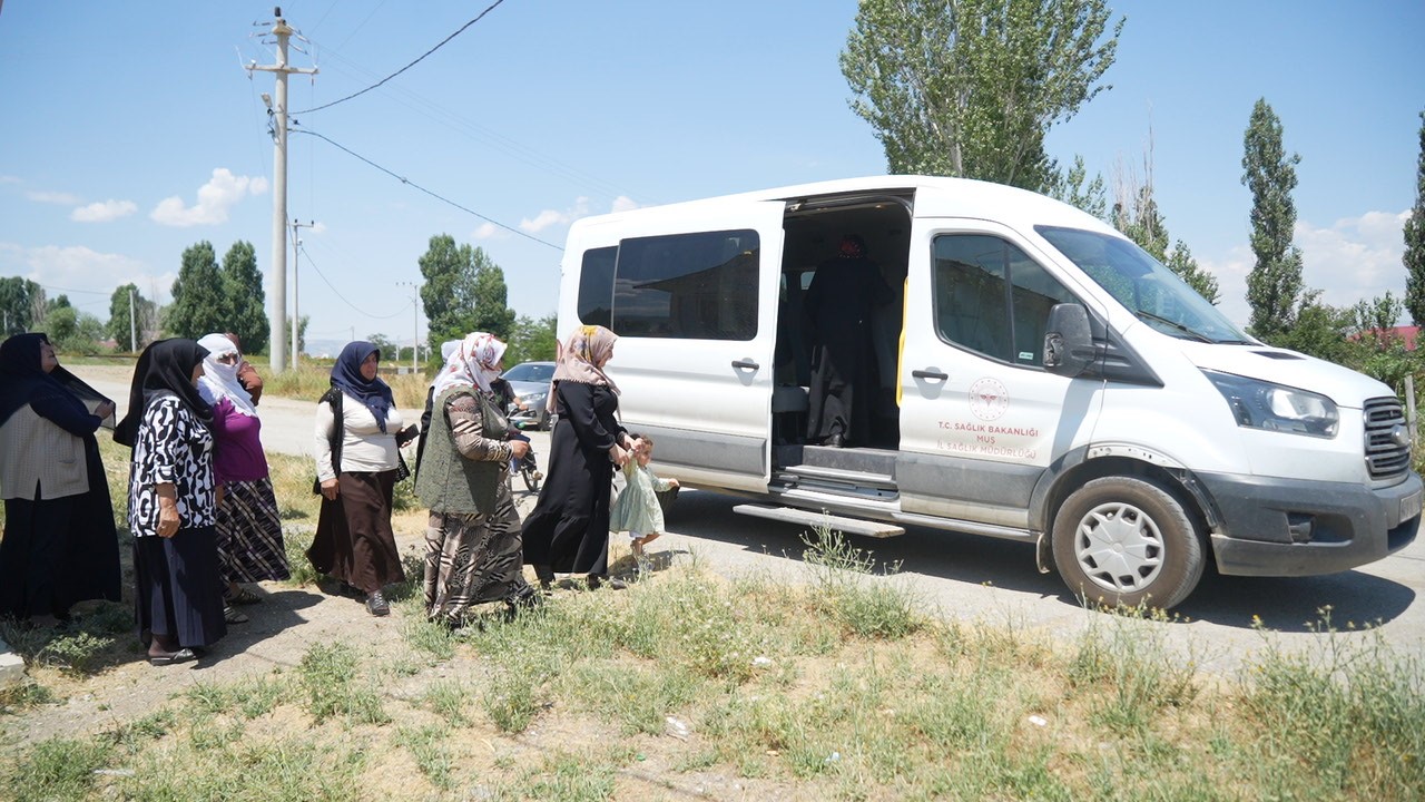Muş’ta mobil mamografi aracıyla köy köy ücretsiz kanser taraması yapılıyor
