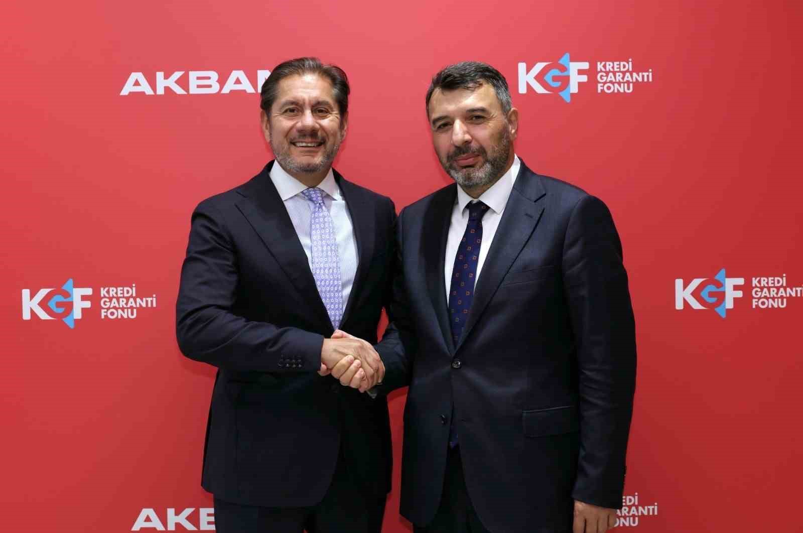 Akbank ve KGF’den KOBİ’lere dijital kredi dönemi