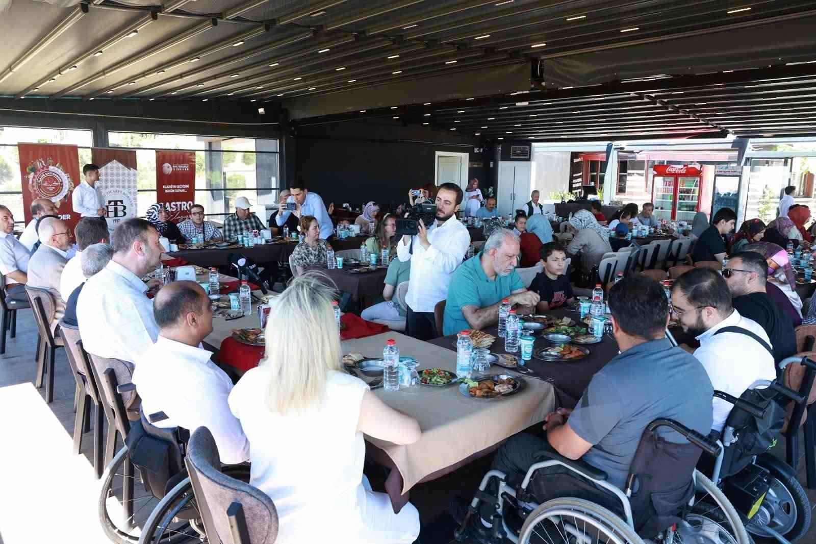 Özel bireyler "Elazığ Gastro 2026" programında bir araya geldi