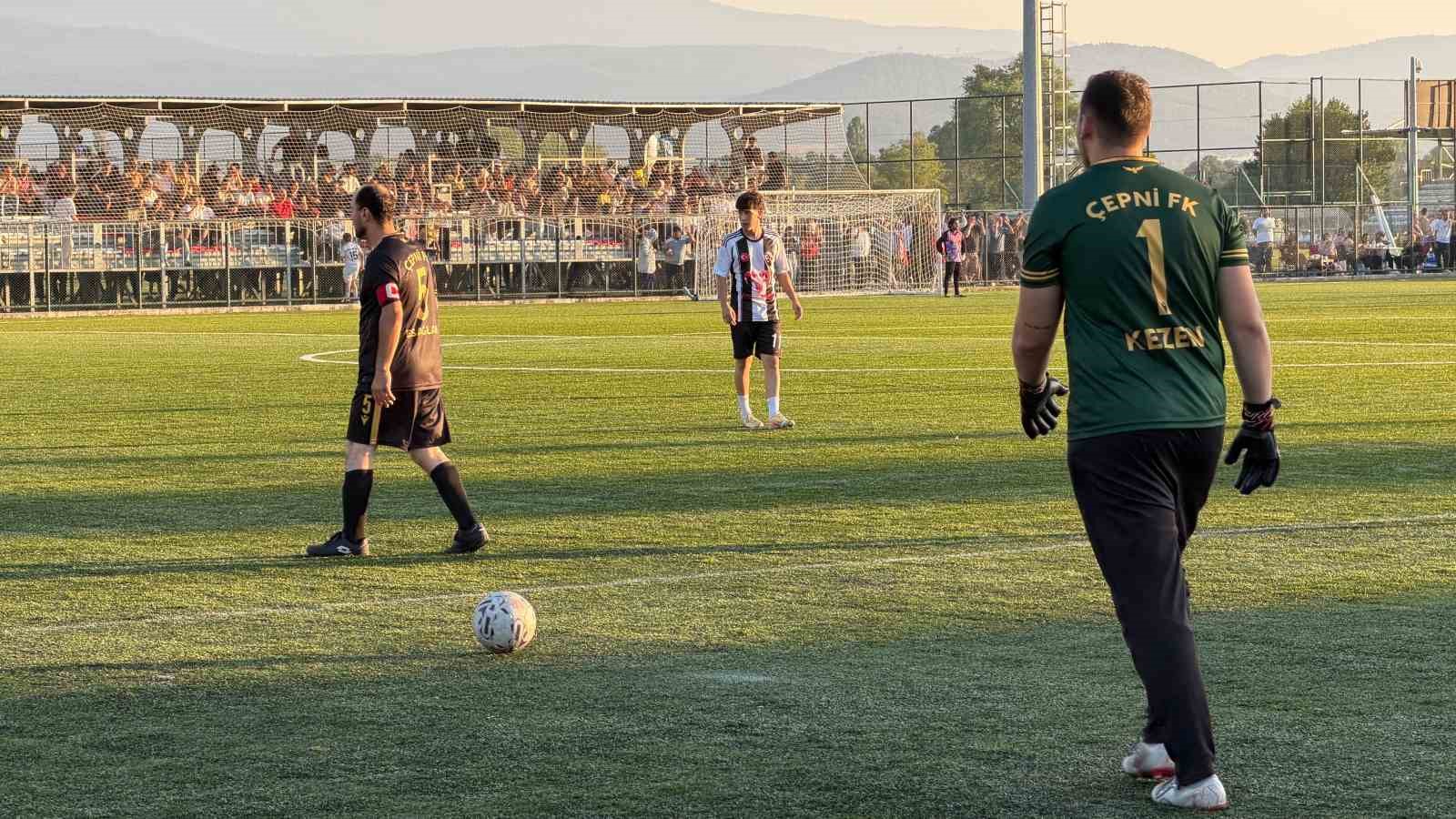 Bolu’da 58 köyün katıldığı futbol turnuvası coşkuyla başladı
