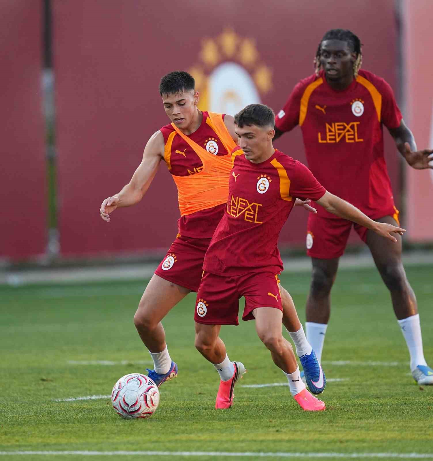 Galatasaray, yeni sezon hazırlıklarını sürdürdü