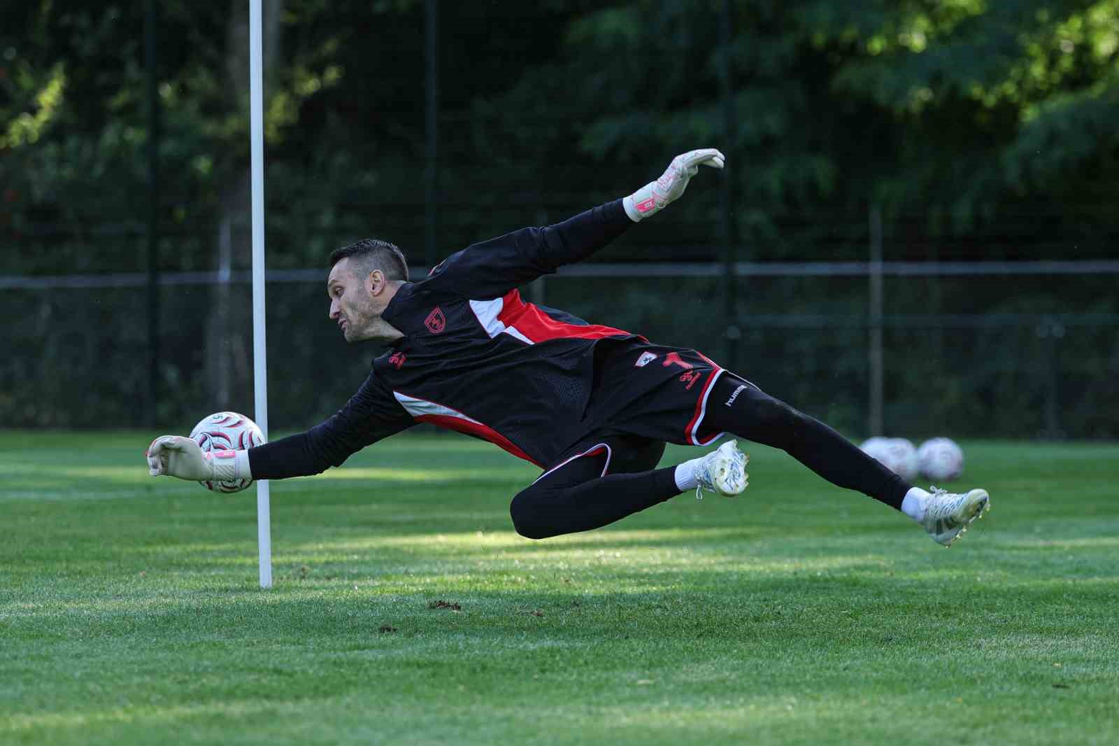 Samsunspor’un Hollanda kampı başladı