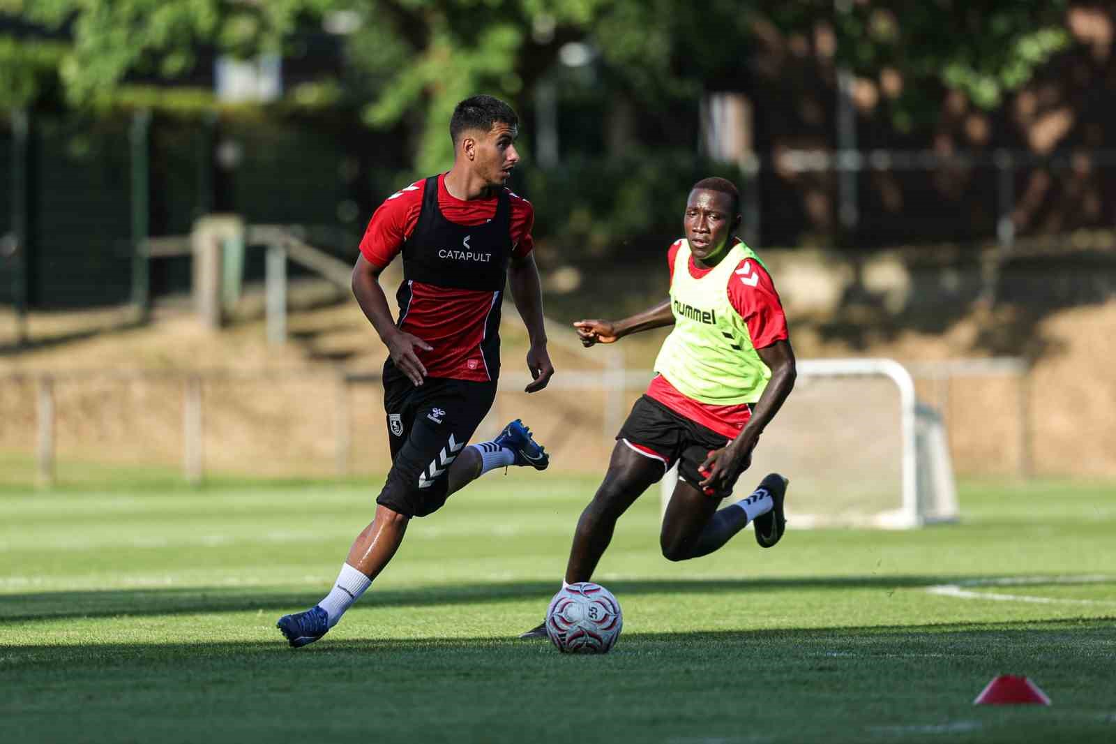 Samsunspor’un Hollanda kampı başladı