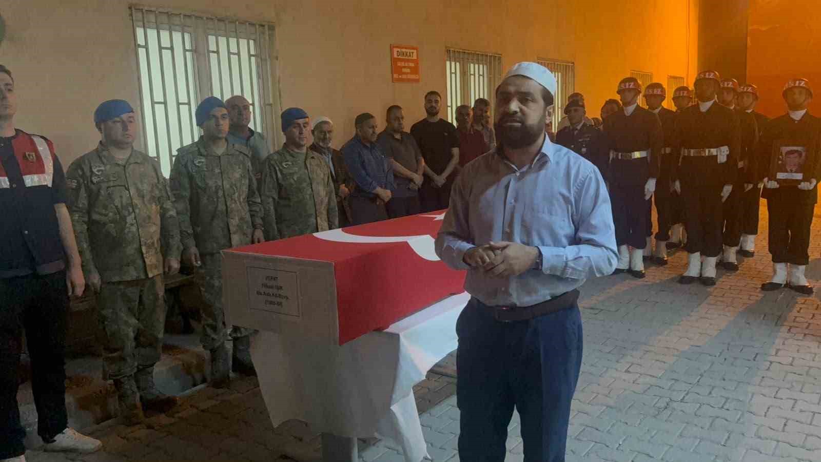 Hakkari’de hayatını kaybeden Yüksel Işık’ın cenazesi askeri törenle Bursa’ya uğurlandı