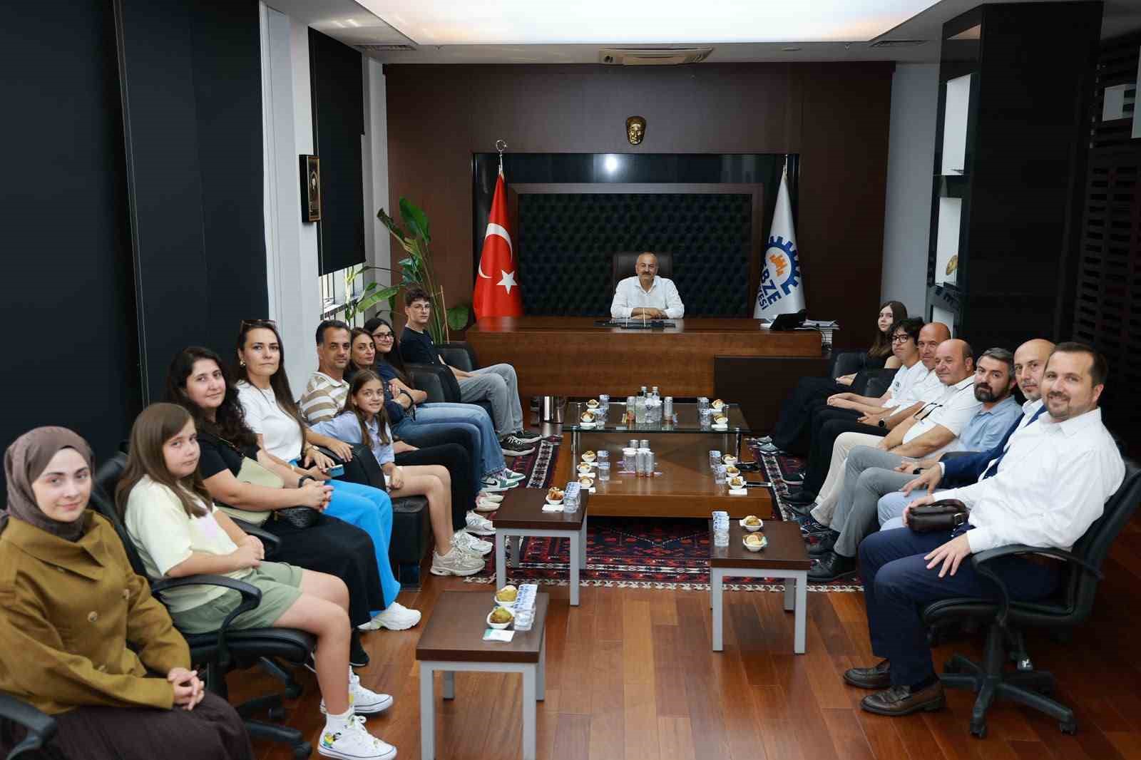 Gebze’den 4 öğrenci LGS’de 500 tam puan aldı