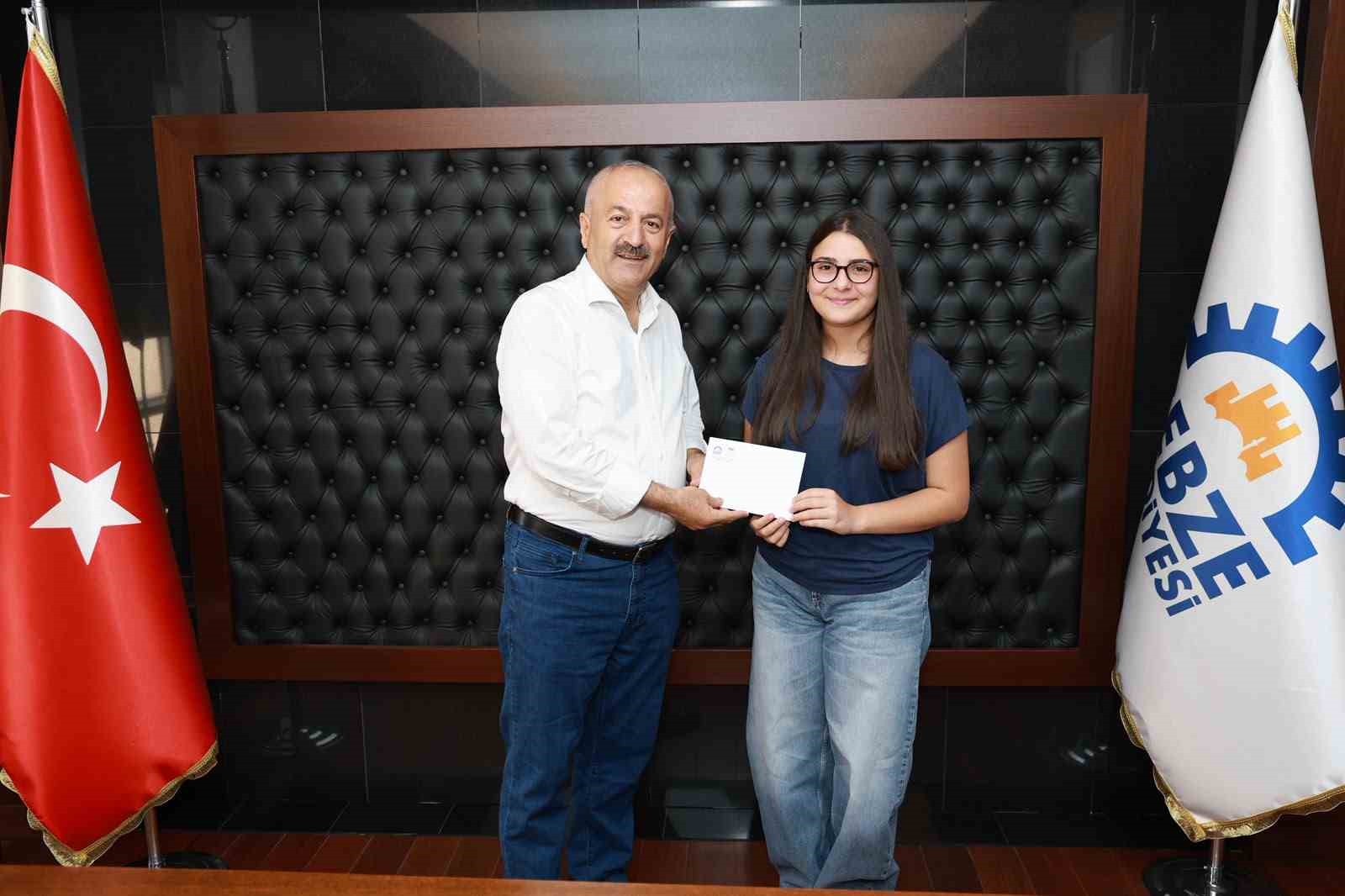 Gebze’den 4 öğrenci LGS’de 500 tam puan aldı