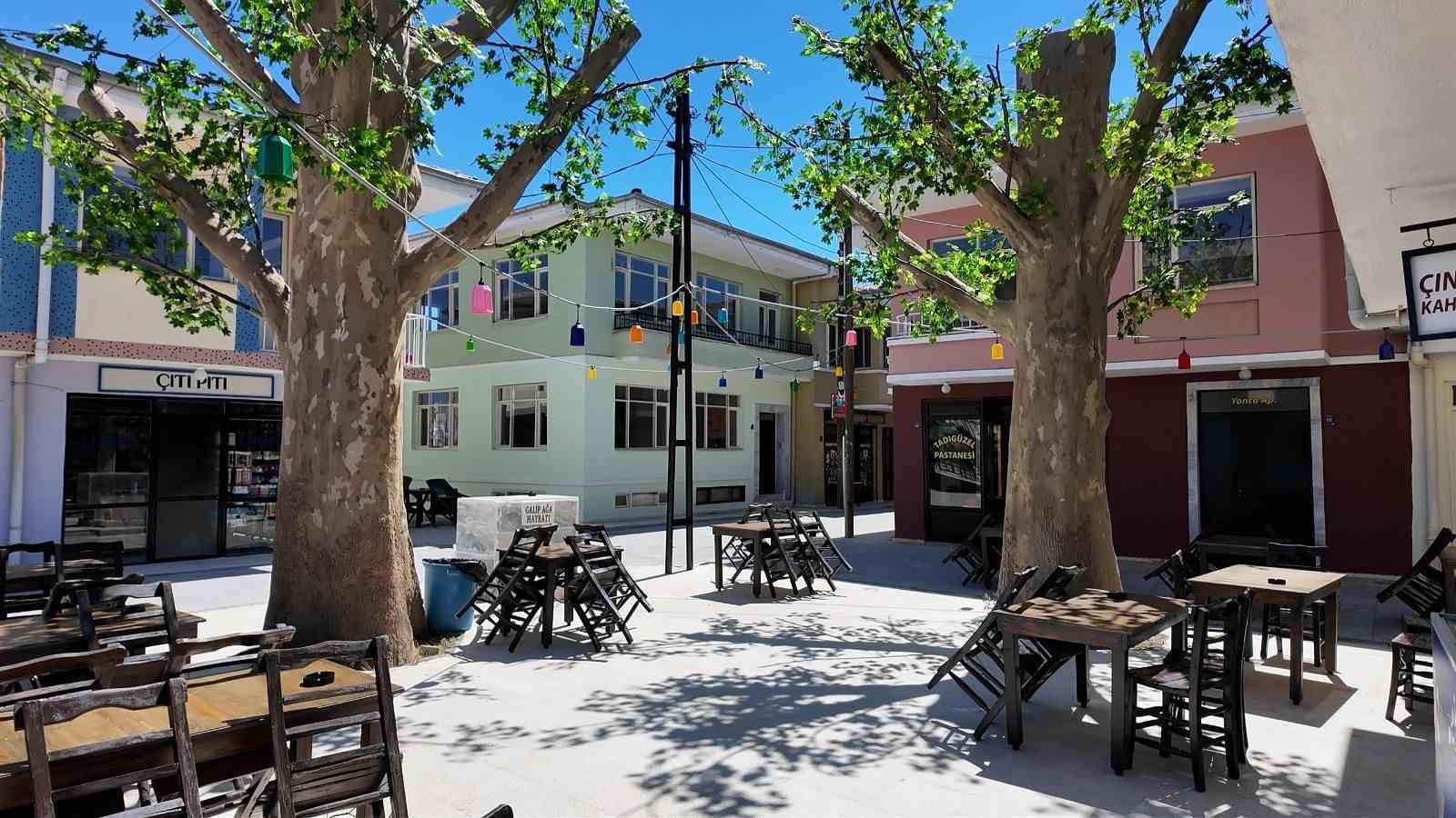 Seksenler Sokağı turizme kazandırıldı