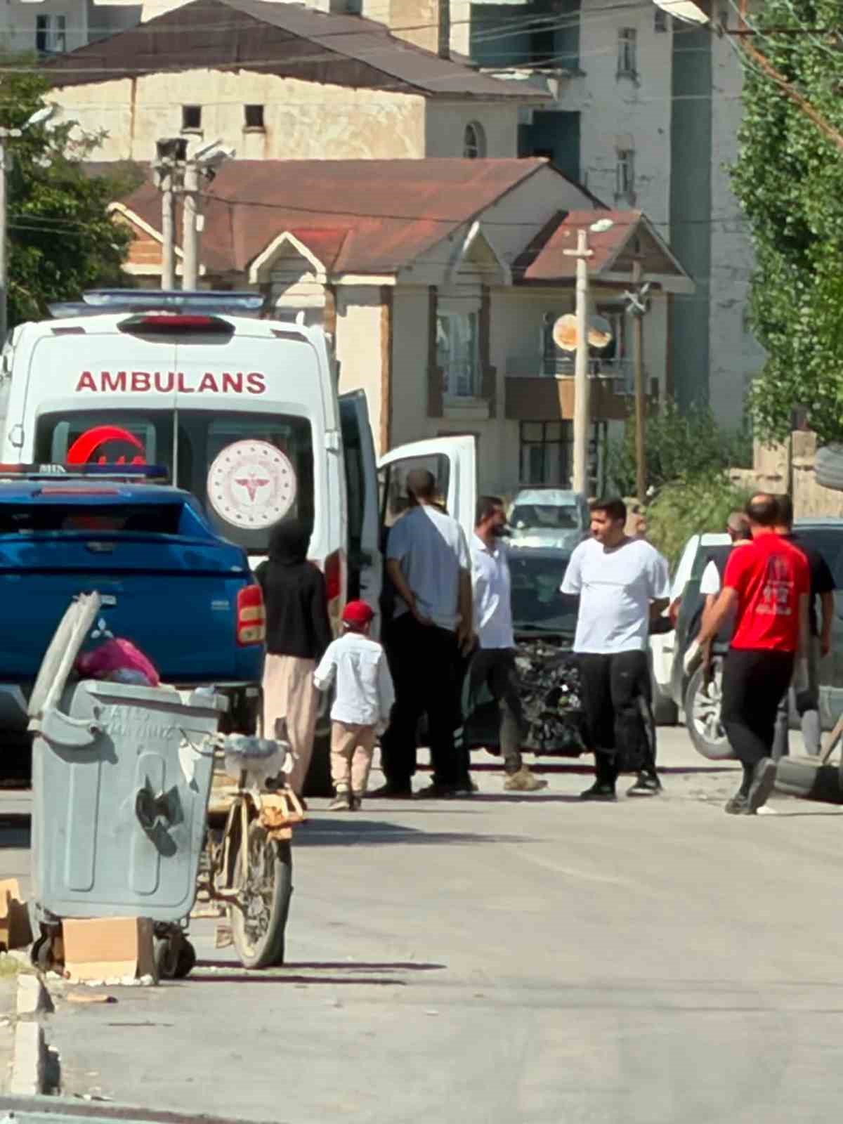 Yüksekova’da trafik kazası: 3 yaralı