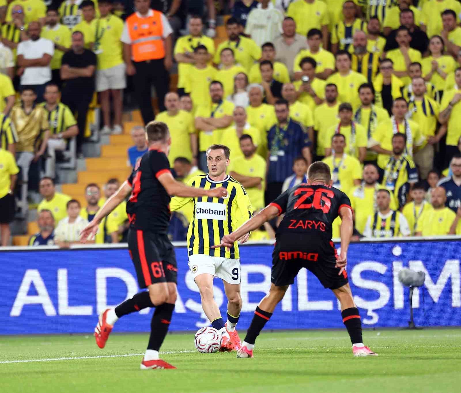 UEFA Şampiyonlar Ligi: Fenerbahçe: 0 - Gornik Zabrze: 0 (Maç devam ediyor)