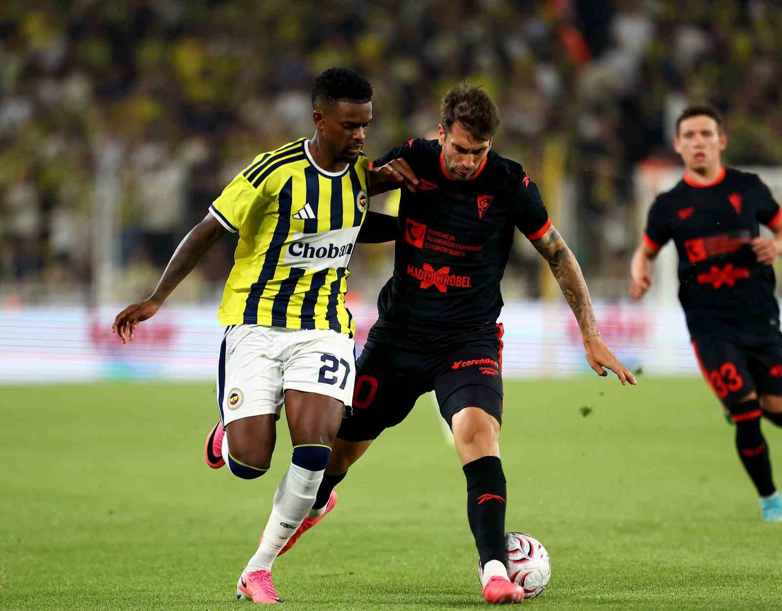 UEFA Şampiyonlar Ligi: Fenerbahçe: 0 - Gornik Zabrze: 0 (Maç devam ediyor)