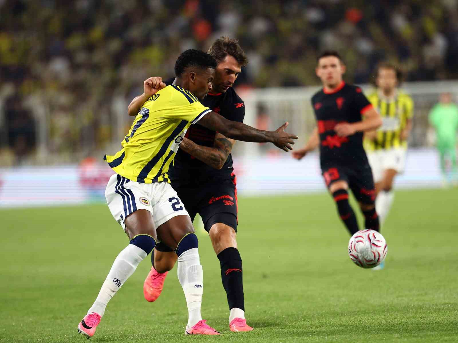 UEFA Şampiyonlar Ligi: Fenerbahçe: 0 - Gornik Zabrze: 0 (Maç devam ediyor)