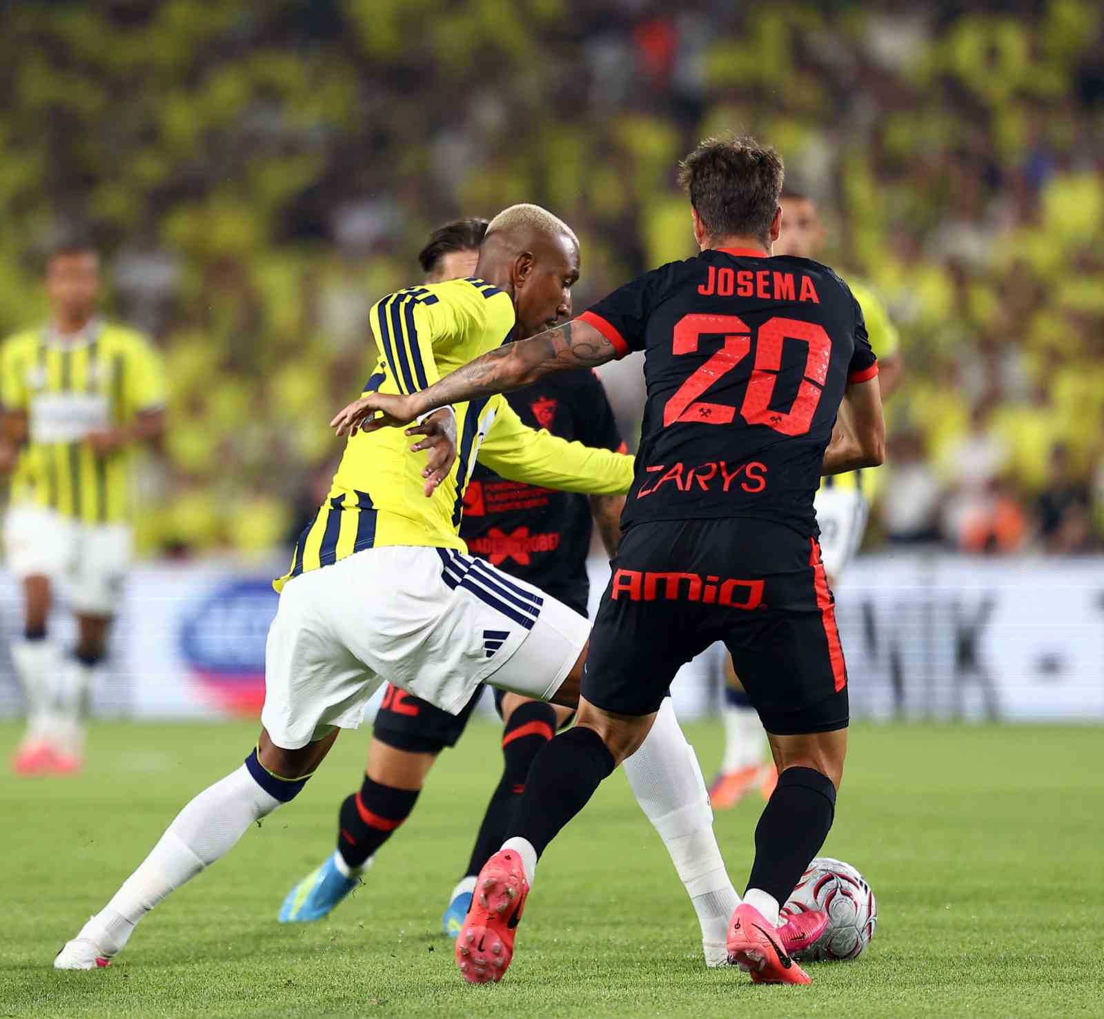 UEFA Şampiyonlar Ligi: Fenerbahçe: 0 - Gornik Zabrze: 0 (Maç devam ediyor)