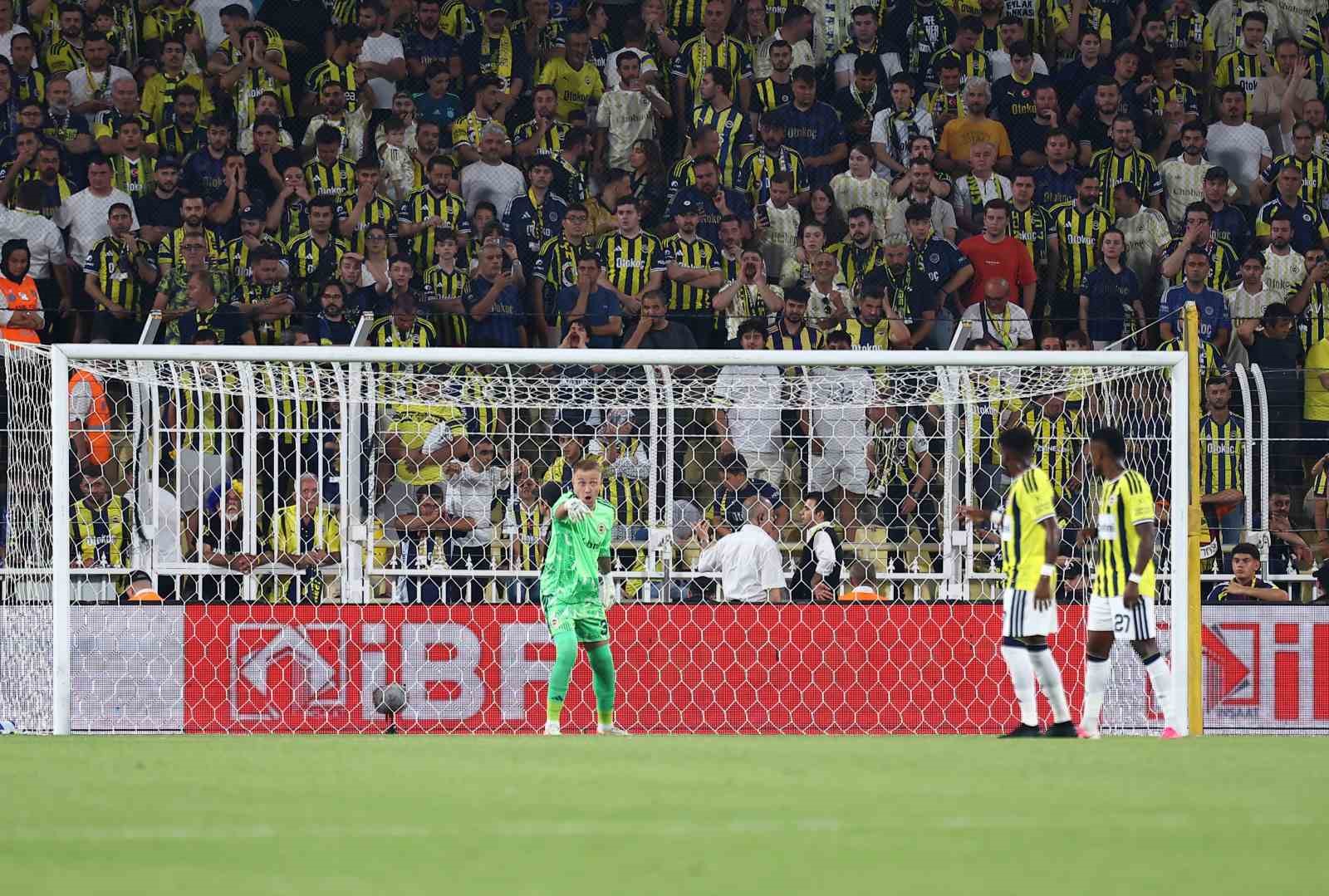 UEFA Şampiyonlar Ligi: Fenerbahçe: 0 - Gornik Zabrze: 0 (Maç devam ediyor)